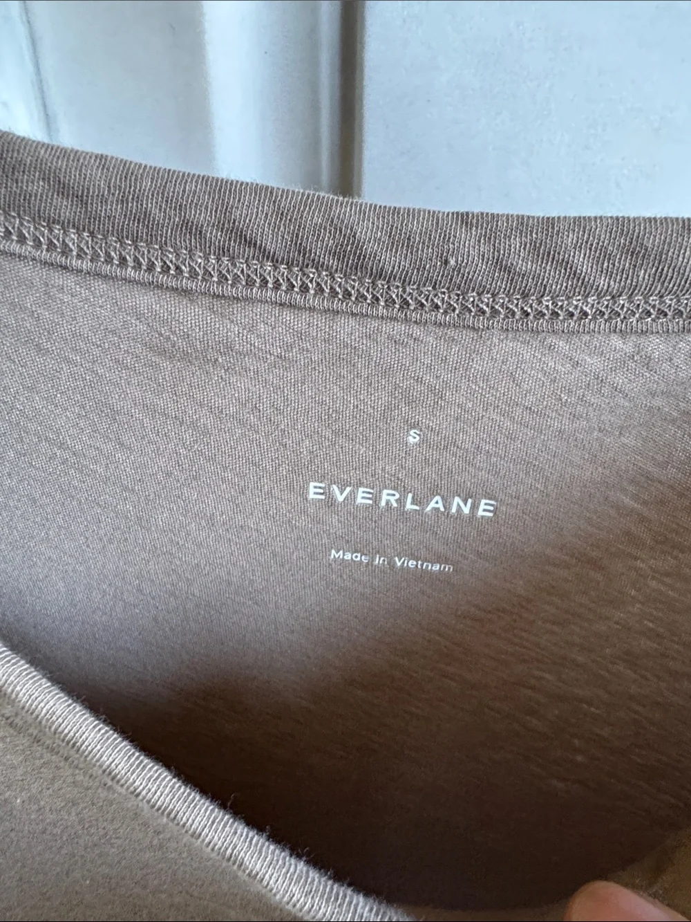 Everlane Air Tee - Picture 6 of 14